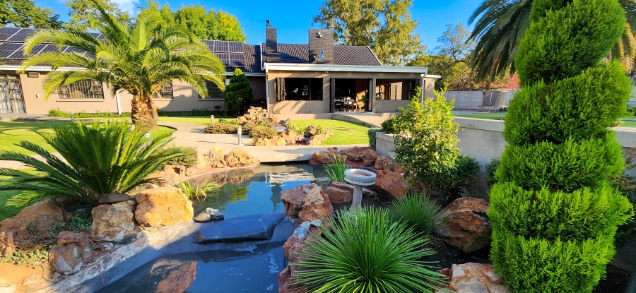 5 Bedroom Property for Sale in Sasolburg Ext 4 Free State